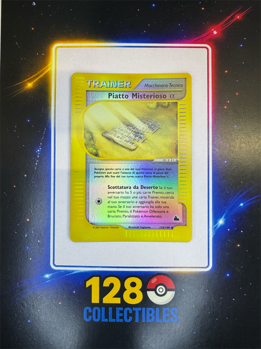 Piatto Misterioso α – 133/144 – Reverse Holo – Italiano – Mint